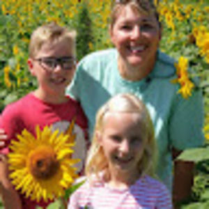 Meet your Posher, Deena